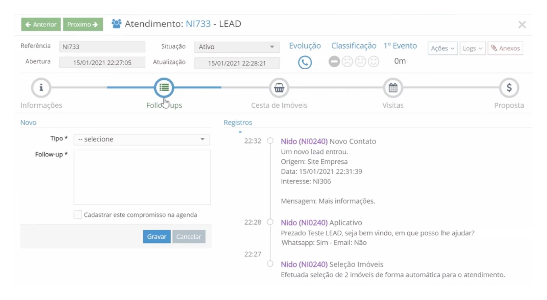 Tela de atendimento do lead no nidotec Imóvel com histórico de interações